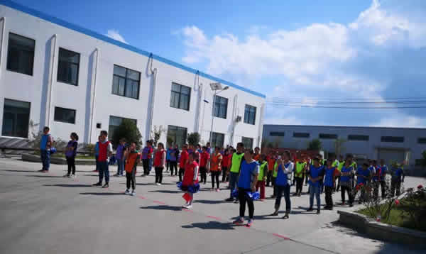新聞=江蘇綠地成功舉辦“增活力、促和諧”主題運(yùn)動(dòng)會(huì)和召開績(jī)效考核總結(jié)大會(huì)02.jpg